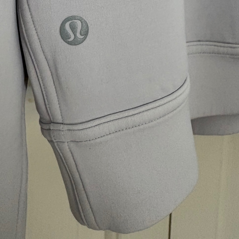 Lululemon cropped hoodie - Picture 3 of 5